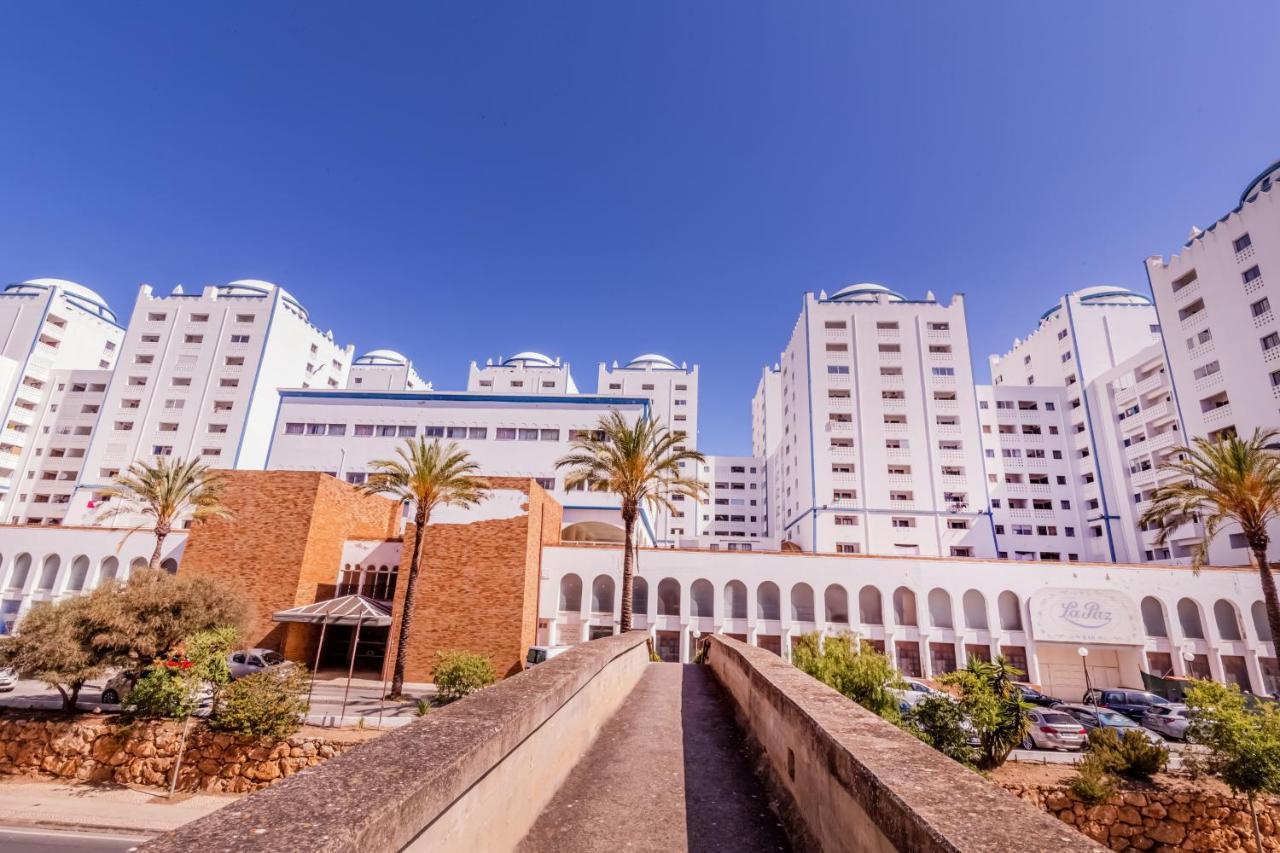 Apartment In Praia Da Rocha With A-C, Terrace In Portimão Exterior foto